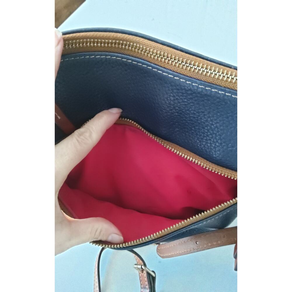 Dooney & Bourke Pebbled Grain leather Crossbody handbag navy/brown old money  - Picture 9 of 13